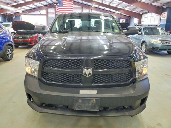2014 RAM 1500 ST QUAD CAB 4X4