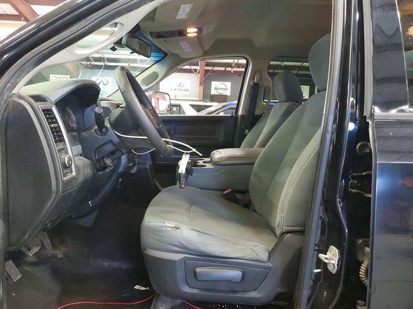 2014 RAM 1500 ST QUAD CAB 4X4