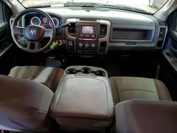 2014 RAM 1500 ST QUAD CAB 4X4