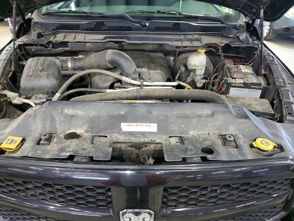 2014 RAM 1500 ST QUAD CAB 4X4
