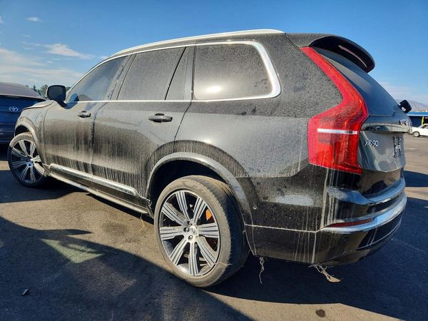 2024 VOLVO XC90