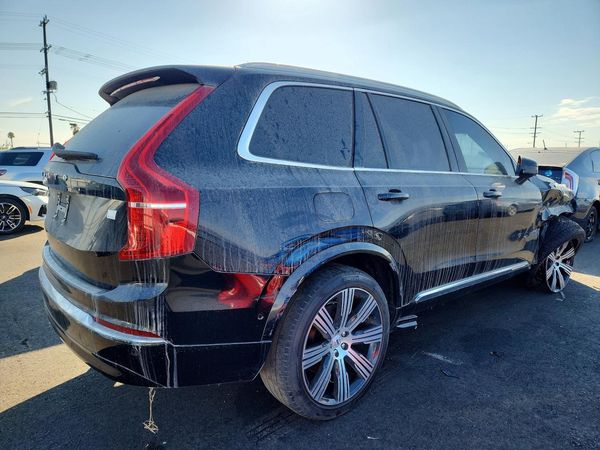 2024 VOLVO XC90