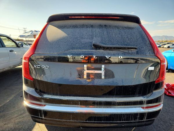 2024 VOLVO XC90