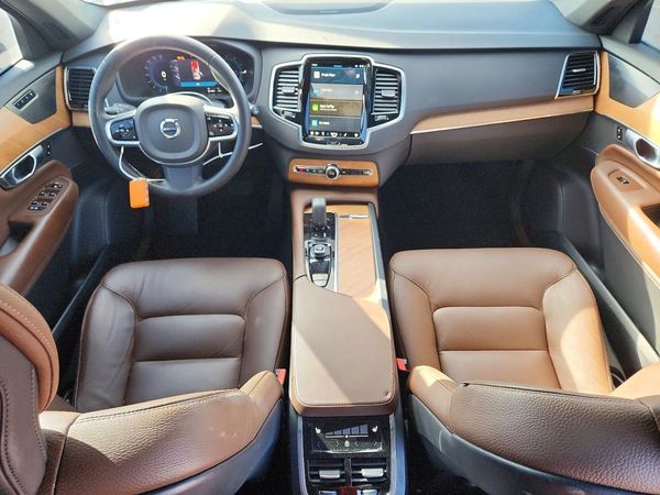2024 VOLVO XC90