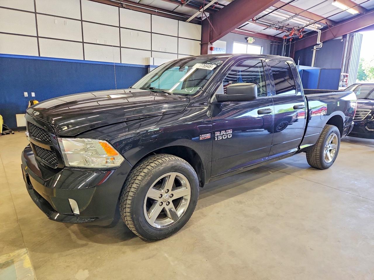 2018 RAM 1500 ST QUAD CAB 4X4