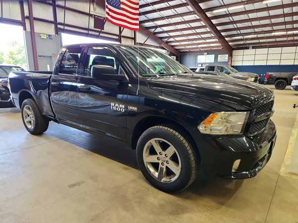 2018 RAM 1500 ST QUAD CAB 4X4