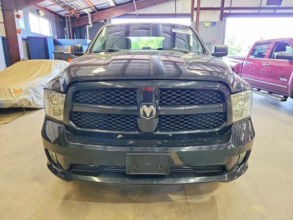 2018 RAM 1500 ST QUAD CAB 4X4