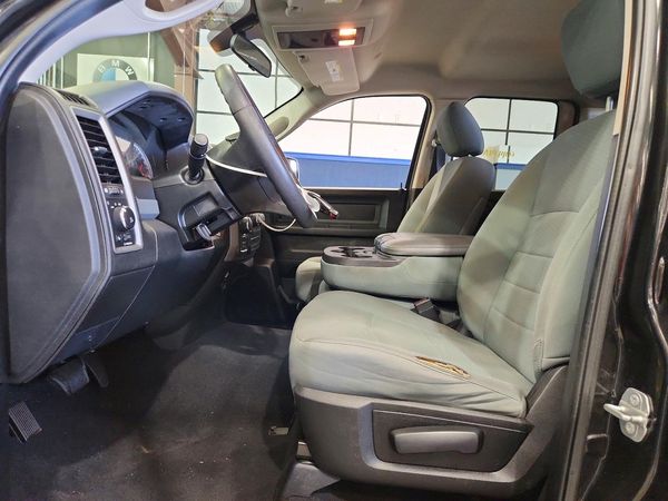 2018 RAM 1500 ST QUAD CAB 4X4