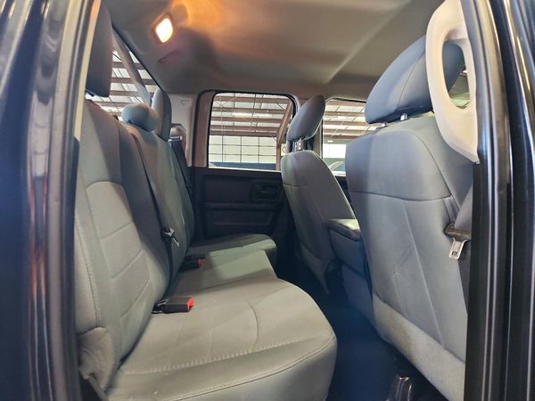 2018 RAM 1500 ST QUAD CAB 4X4