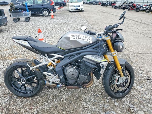 2022 TRIUMPH MOTORCYCLE SPEEDTRIPL