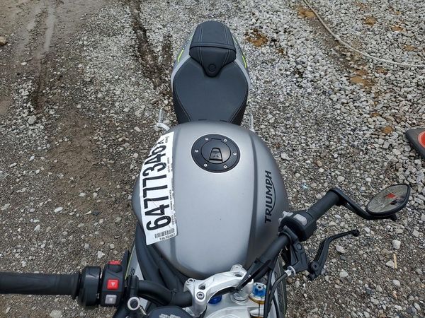 2022 TRIUMPH MOTORCYCLE SPEEDTRIPL