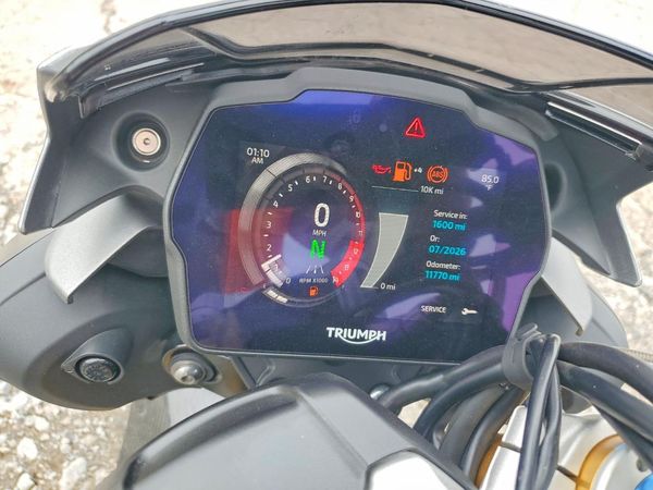 2022 TRIUMPH MOTORCYCLE SPEEDTRIPL
