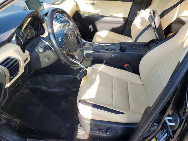 2016 LEXUS NX 300h Luxury