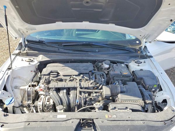 2024 HYUNDAI ELANTRA SEL w/ Convenience Pkg