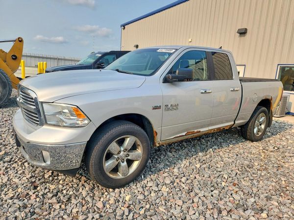2013 RAM 1500 SLT