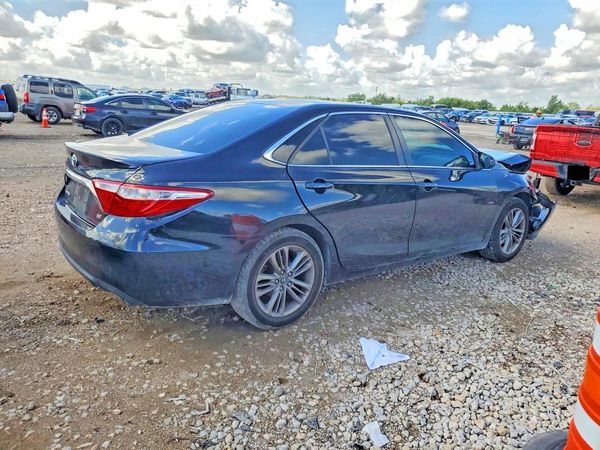 2017 TOYOTA CAMRY
