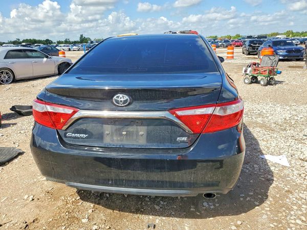 2017 TOYOTA CAMRY