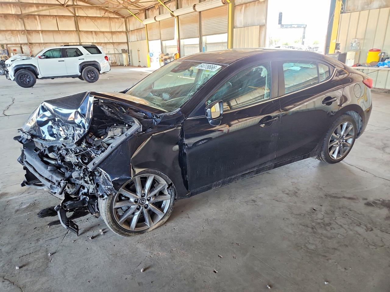 2018 MAZDA 3 Touring — Front 3/4