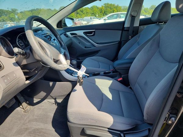 2013 HYUNDAI ELANTRA
