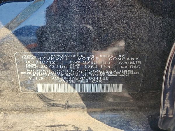 2013 HYUNDAI ELANTRA