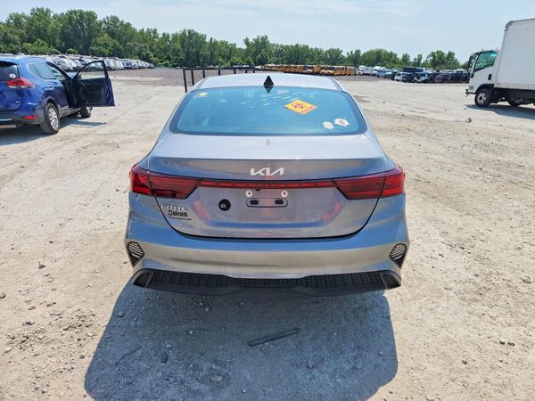 2024 KIA FORTE
