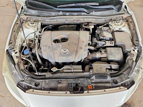 2015 MAZDA 3 Touring/GS