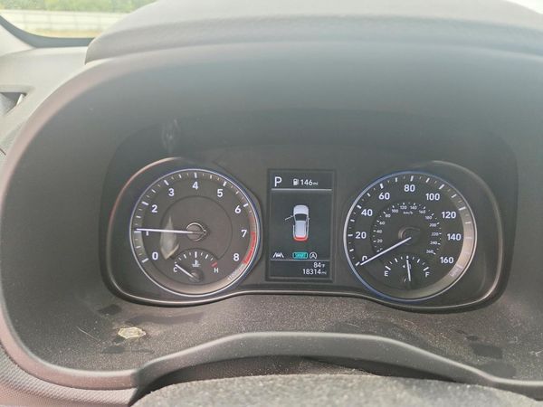 2023 HYUNDAI KONA SE