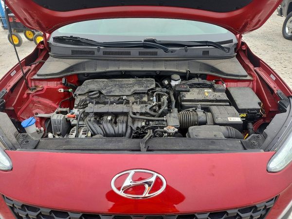 2023 HYUNDAI KONA SE