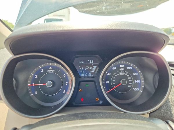 2016 HYUNDAI ELANTRA