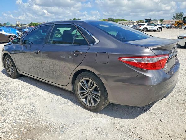 2015 TOYOTA CAMRY