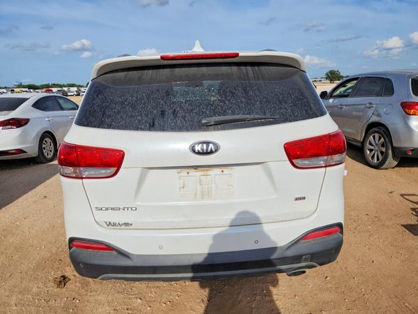 2016 KIA SORENTO L / LX