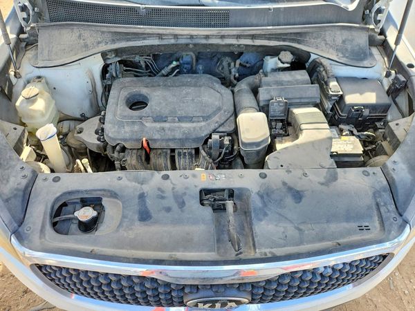 2016 KIA SORENTO L / LX