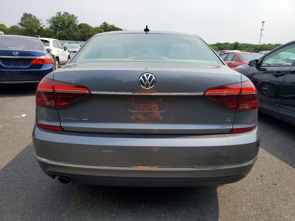 2018 VOLKSWAGEN PASSAT SE, SE w/ Technology