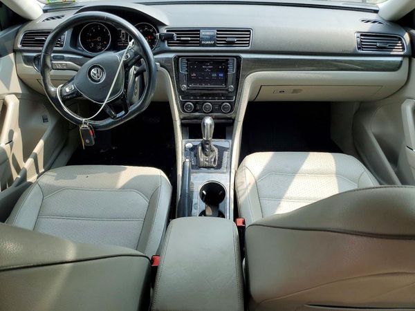 2018 VOLKSWAGEN PASSAT SE, SE w/ Technology
