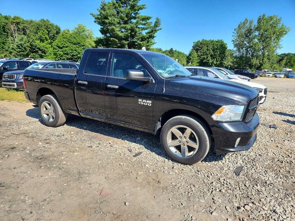 2017 RAM 1500 ST QUAD CAB 4X2