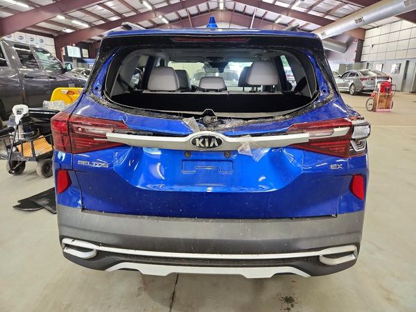 2021 KIA SELTOS EX