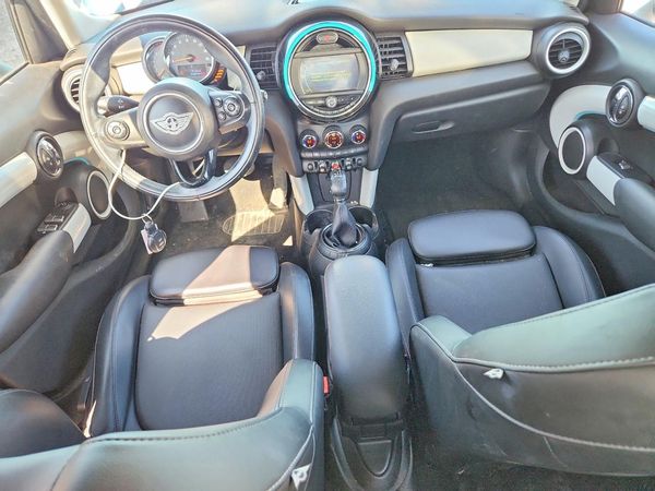 2015 MINI COOPER