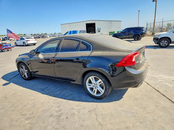 2015 VOLVO S60 Premier+ (non R design)