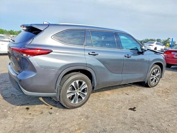 2020 TOYOTA HIGHLANDER XLE Nav