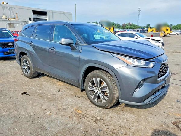 2020 TOYOTA HIGHLANDER XLE Nav