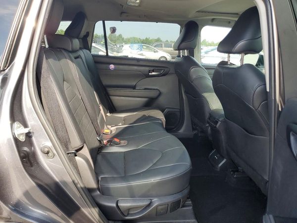 2020 TOYOTA HIGHLANDER XLE Nav