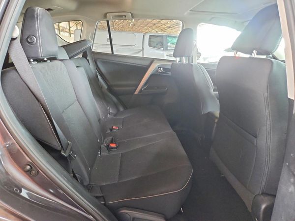 2018 TOYOTA RAV4 Adventure/XLE