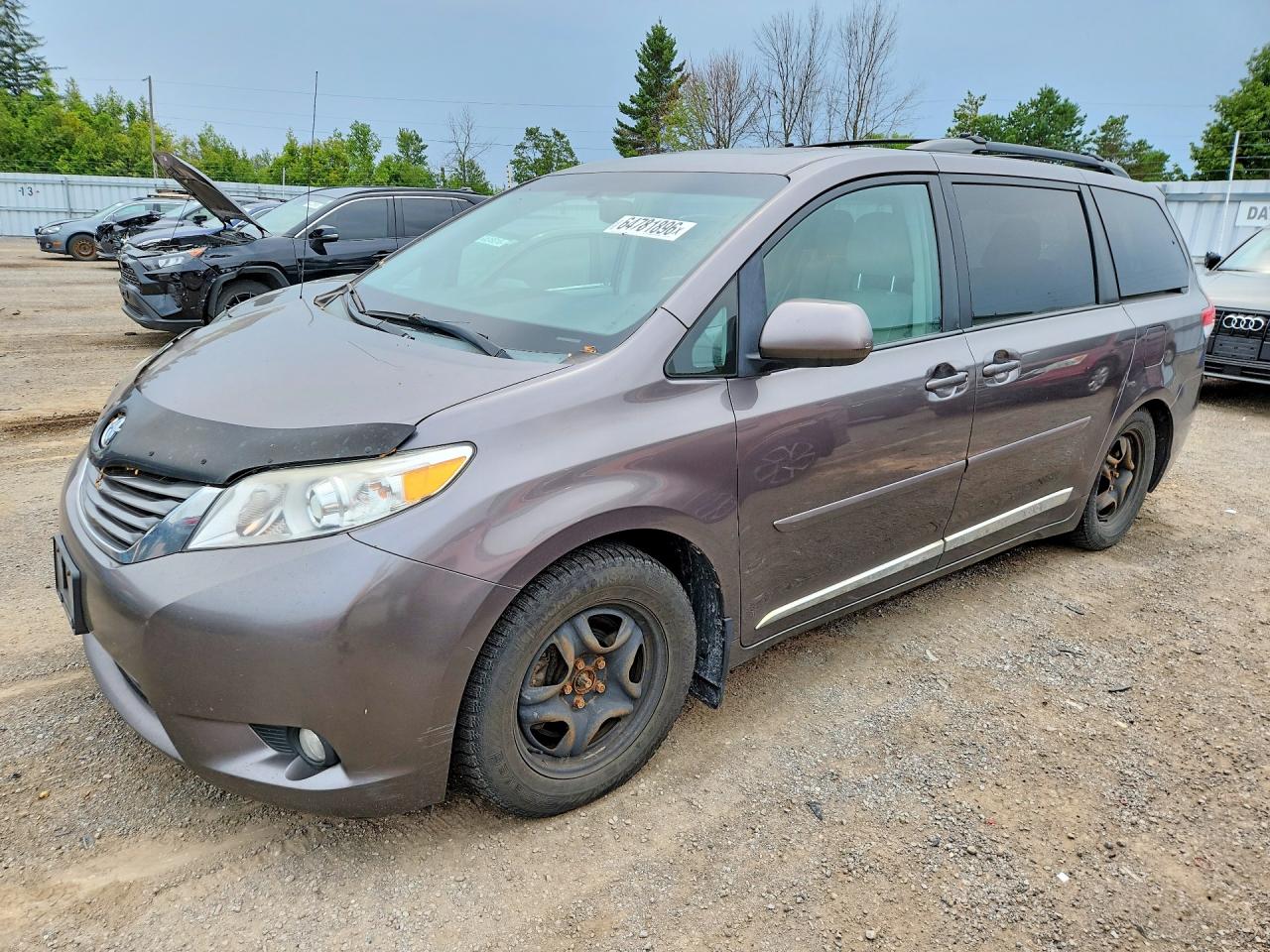 2013 TOYOTA SIENNA