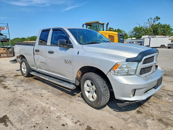 2016 RAM 1500 ST