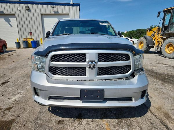 2016 RAM 1500 ST