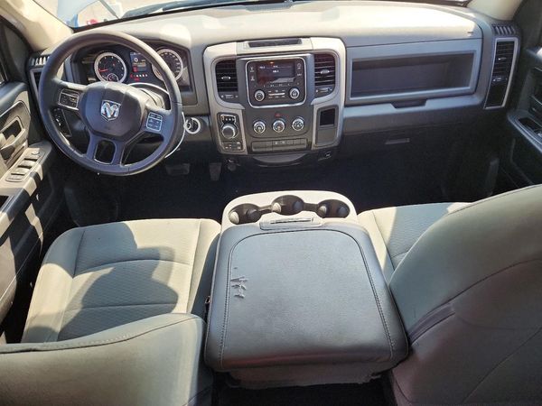 2016 RAM 1500 ST