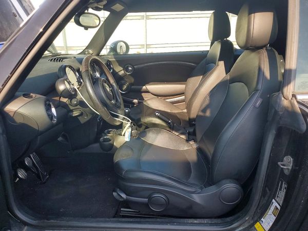2013 MINI COOPER