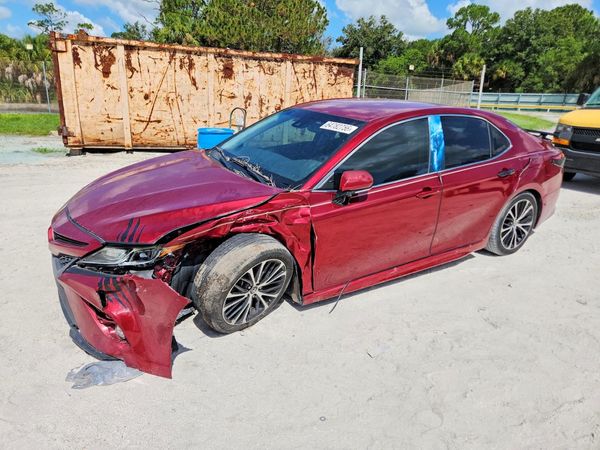 2018 TOYOTA CAMRY
