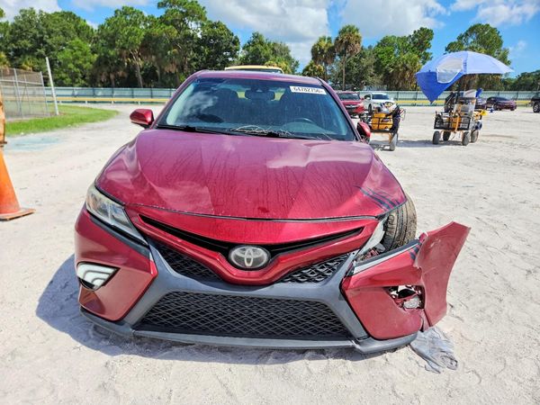 2018 TOYOTA CAMRY
