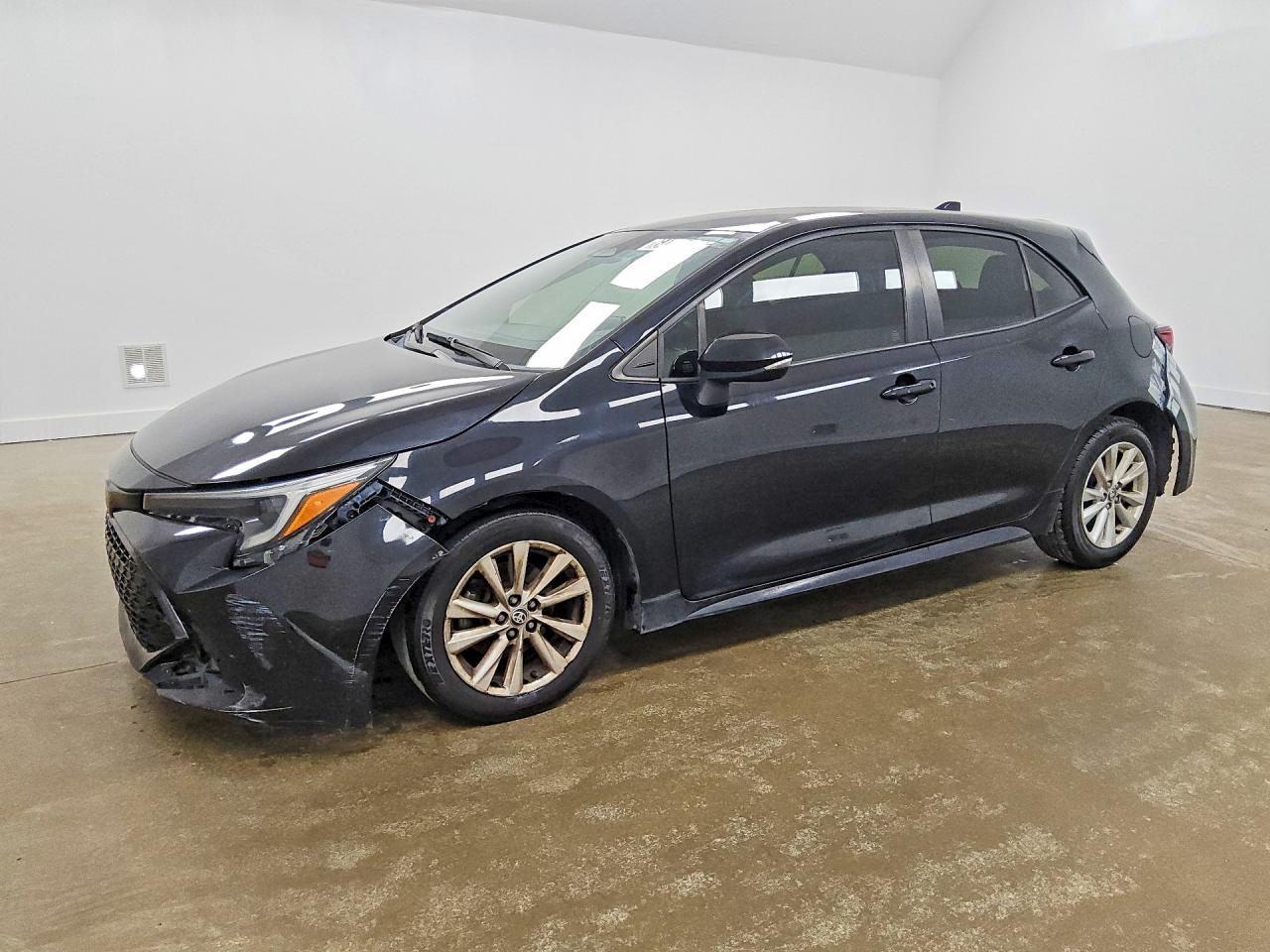 2023 TOYOTA COROLLA SE — Front 3/4